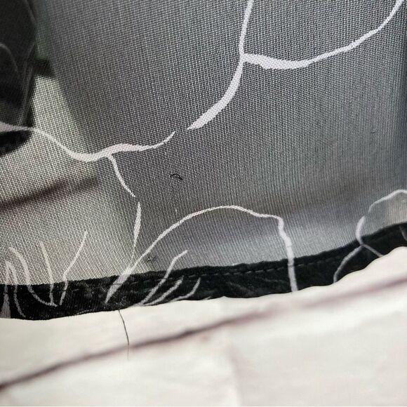 Rebecca Malone Blouse SZ PL Sheer Black and White Floral Lightweight Flowy Fit - Picture 9 of 12